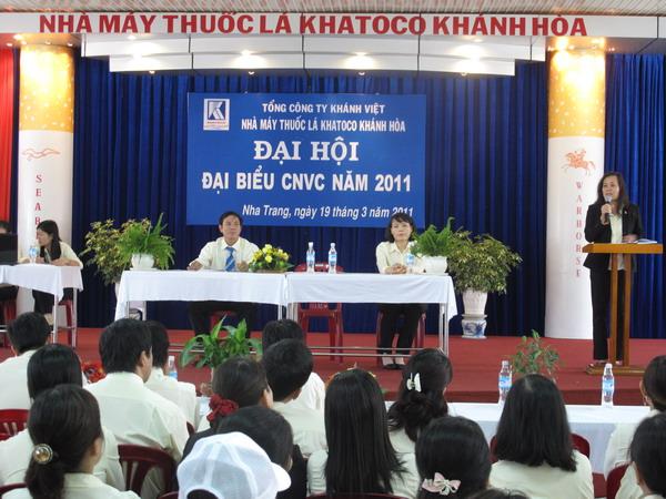 Khai mạc đại hội đại biểu CNVC năm 2011